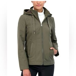 Women’s Sebby Rain Jacket Size Small